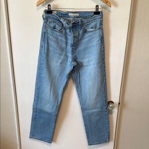 Levi’s wedgie straight 28